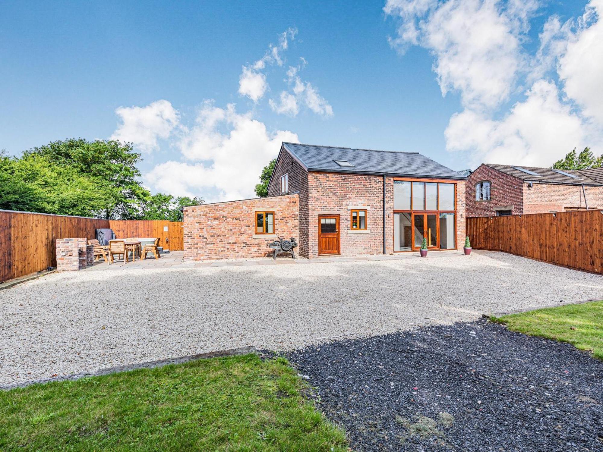 Villa Stuarts Farm Barn Westhead Esterno foto